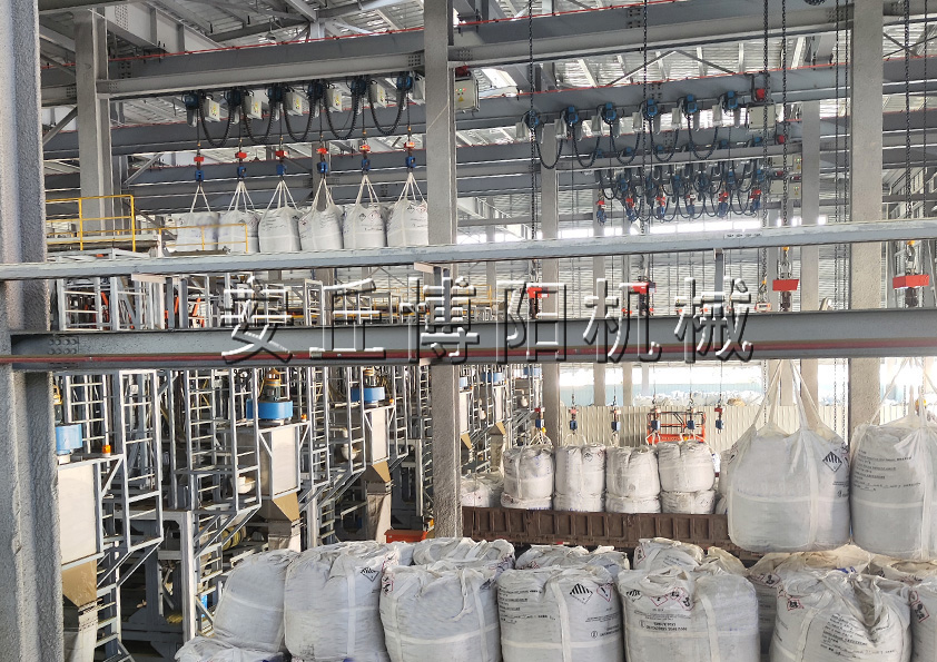 顆粒全自動噸袋拆包機為什么備受粉料企業的喜愛？