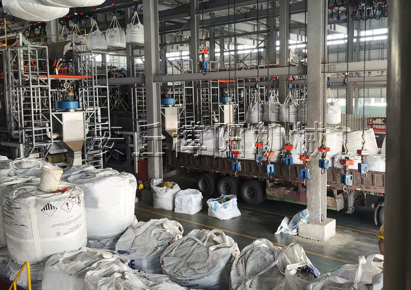 硫酸鎳全自動噸袋拆包機 全自動噸包拆包機工作流程和優勢